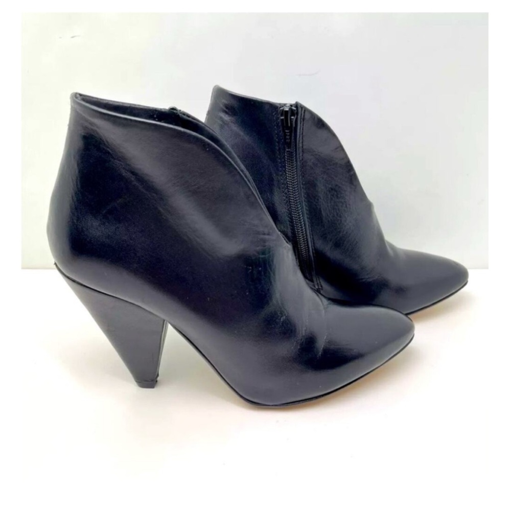 Women's Black Leather Pointed Toe Ankle Boots Made in Italy